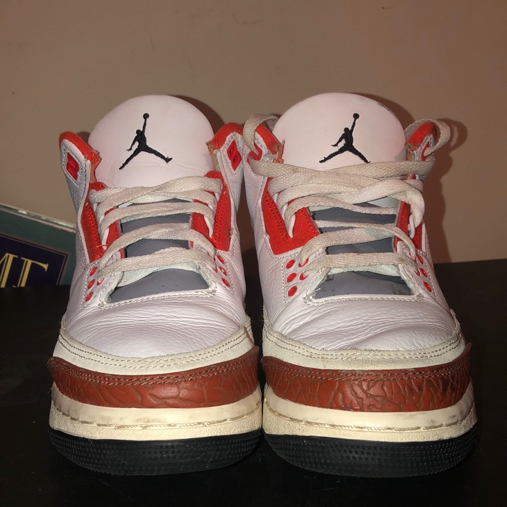 Jordan retro 3s Grade School